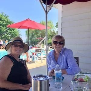 Meet your Posher, Pam